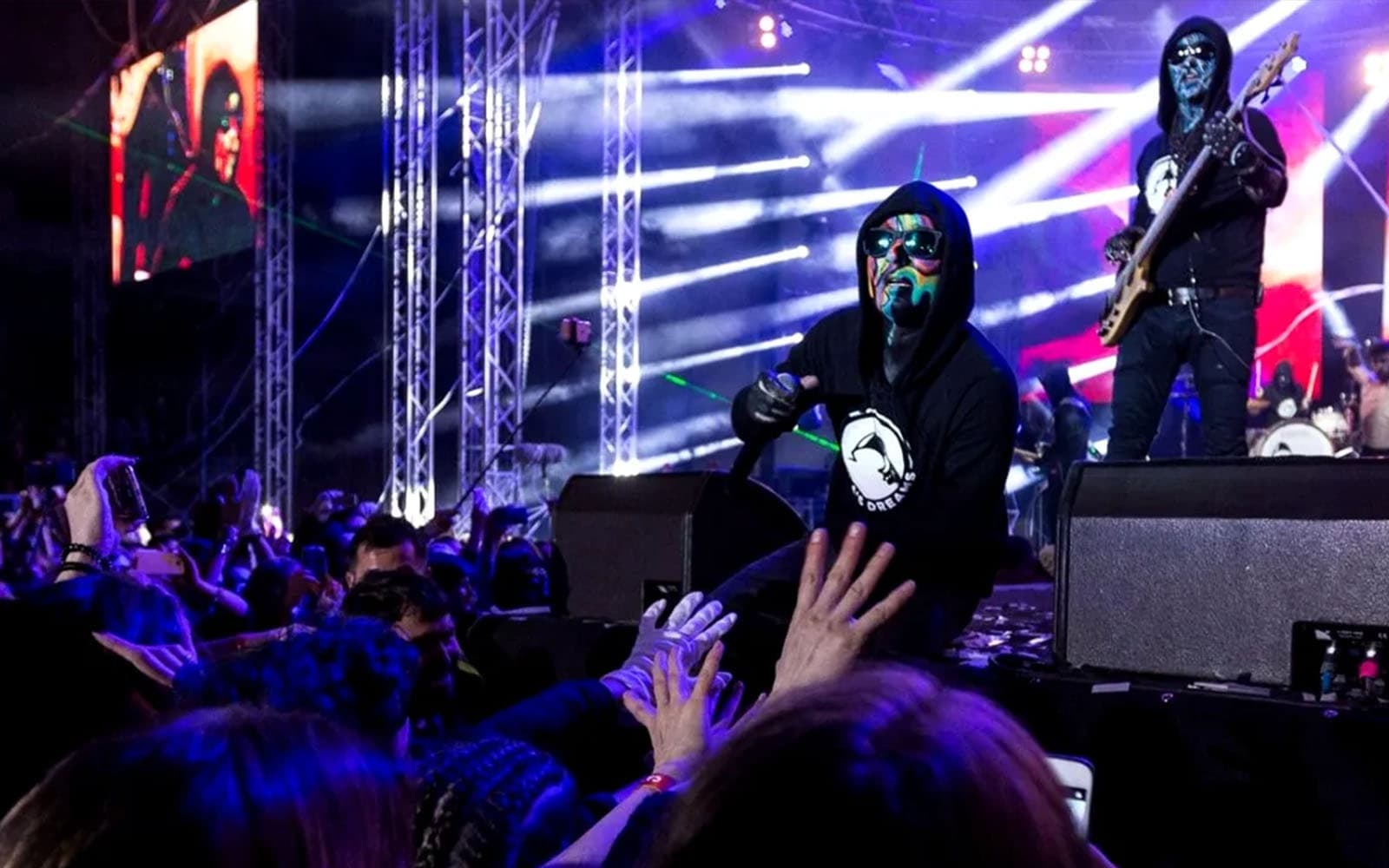 Concert / spectacol: producție tehnică completă (sunet, scenă, lumini)